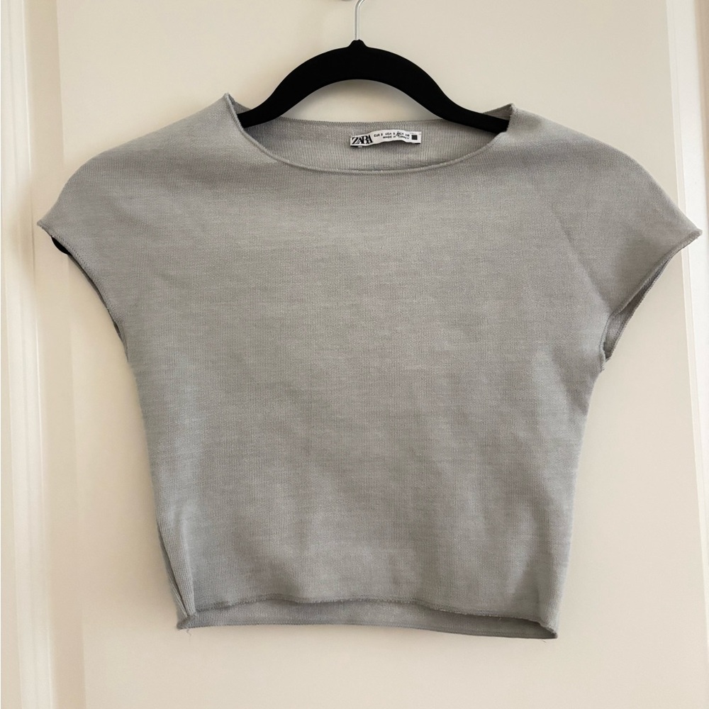 Zara Gray Women's Crop Top